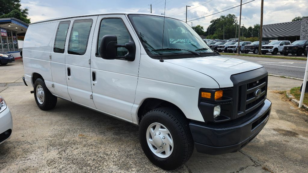 2013 Ford E-Series Econoline Van Commercial's photo